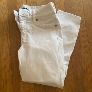 Torrid white jean Jegging Capri